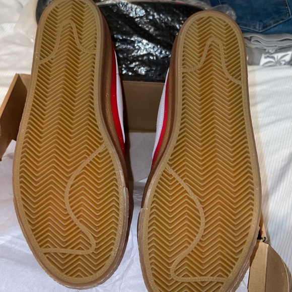 Nike Blazer SB Red X White w/ gum soles! Size 10M or 11.5W Brand New - Picture 2 of 4
